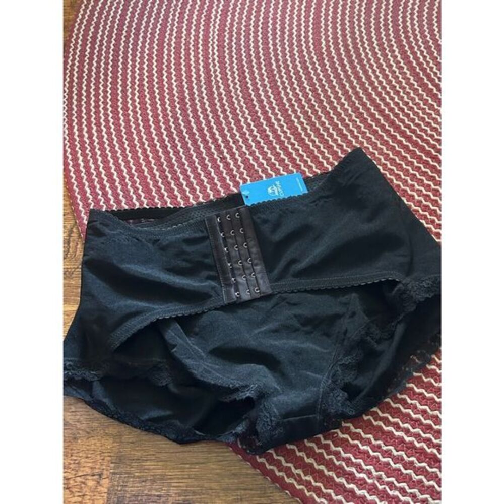 NWT Women's Black High-Waist Shaping underwear